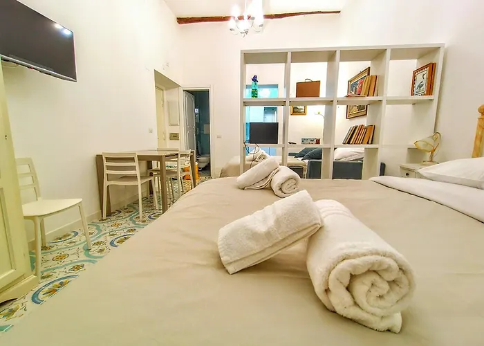 Napulitandream Santachiara Flat